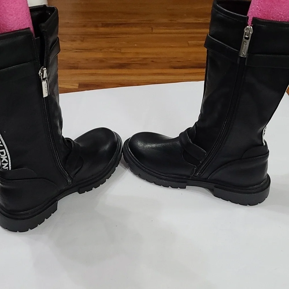 DKNY Girls Boots Black Zips Buckle Accents Chunky Soles Sz 1 EUC‎